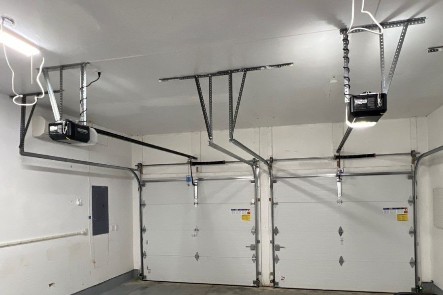 ¾ HP vs 1 HP Garage Door Opener: Do You Really Need the Extra Power?